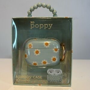 BNIB XO Poppy AirPods Pro Case Keychain Floral Daisy/happy face